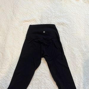 Women’s size 0 lululemon black cropped leggings